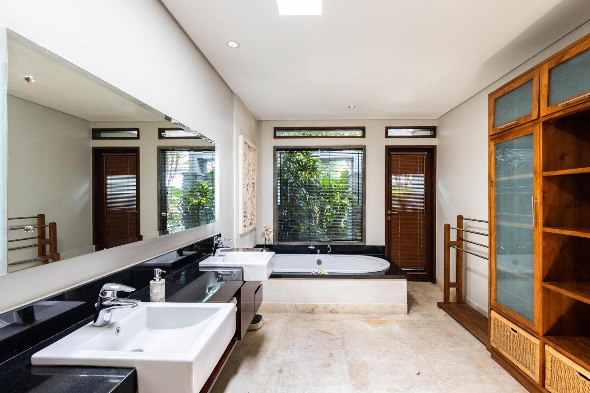 Kejora Beachfront Estate Sanur - Luxurious Villa Seven Kejora Экстерьер фото